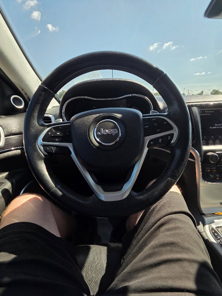Used 2018 Jeep Grand Cherokee Summit image 17