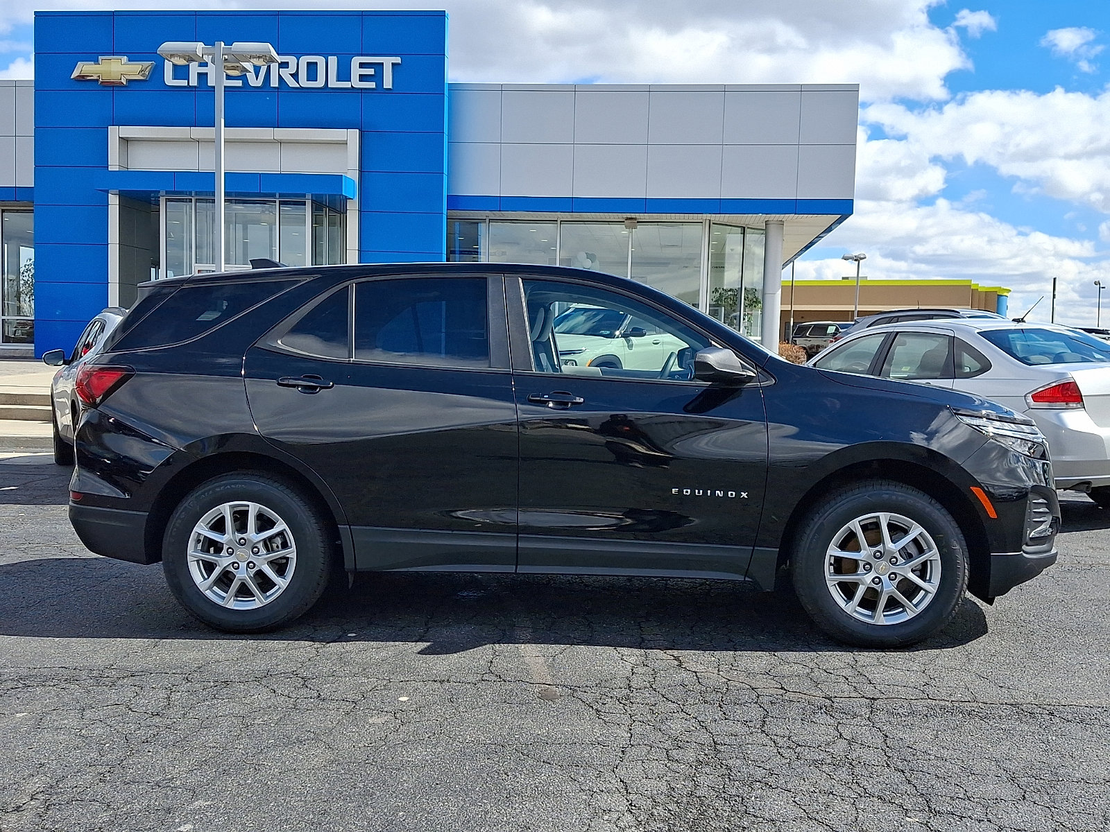 Certified 2023 Chevrolet Equinox LS w/ LS Convenience Package image 7