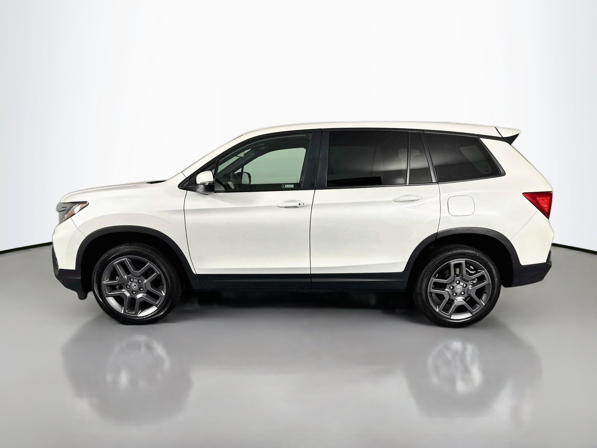 Certified 2023 Honda Passport EX-L image 8