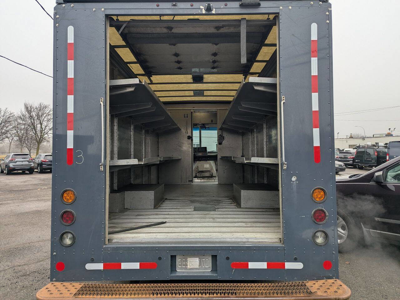 Used 2019 Ford E-450 and Econoline 450 Super Duty image 14