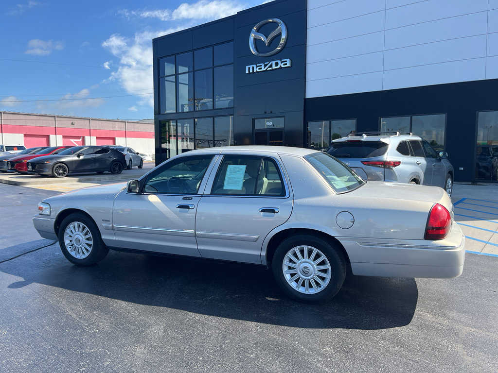 Used 2011 Mercury Grand Marquis LS image 3