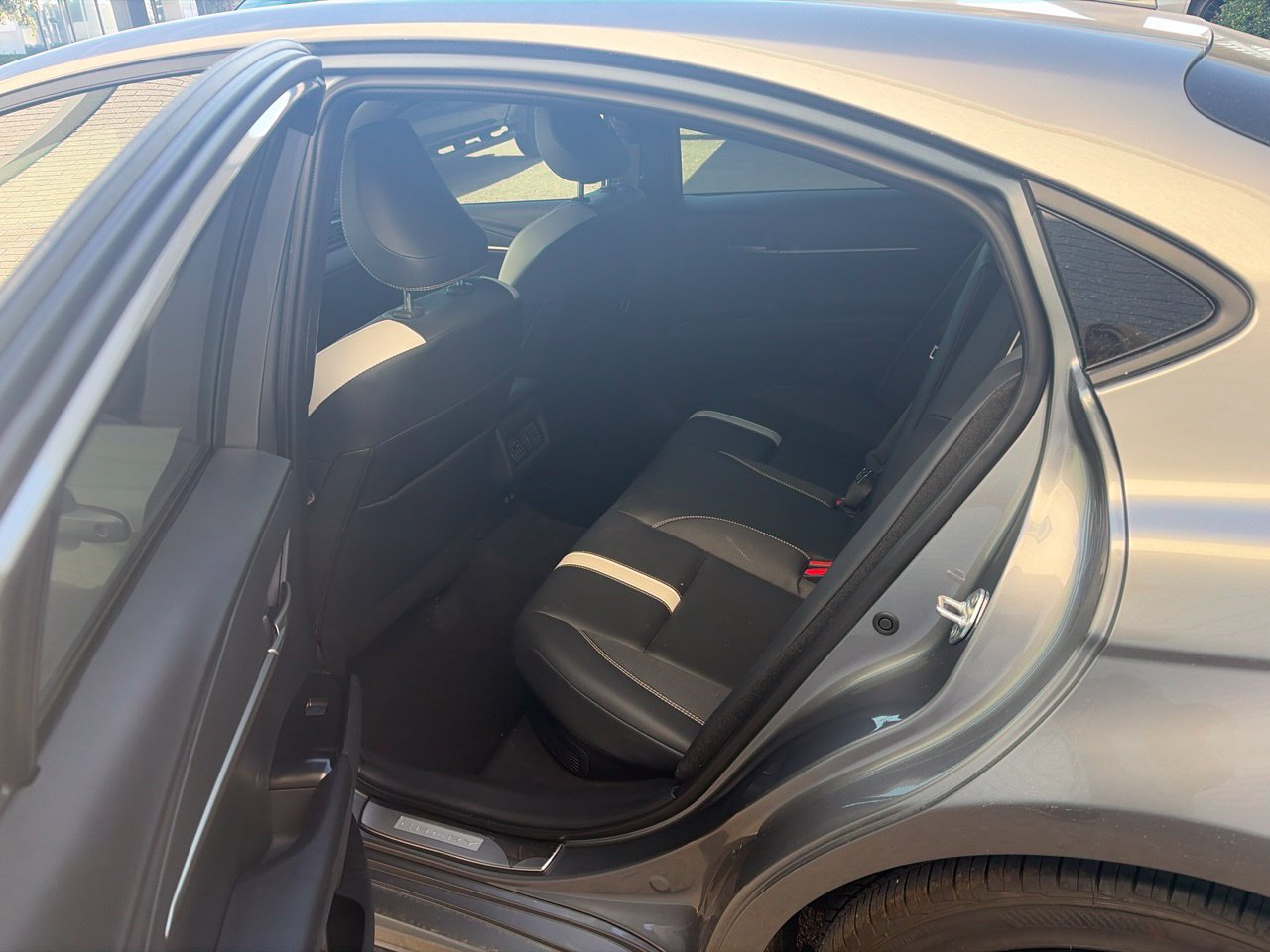 Used 2026 Toyota Camry SE w/ Convenience Package FWD image 8