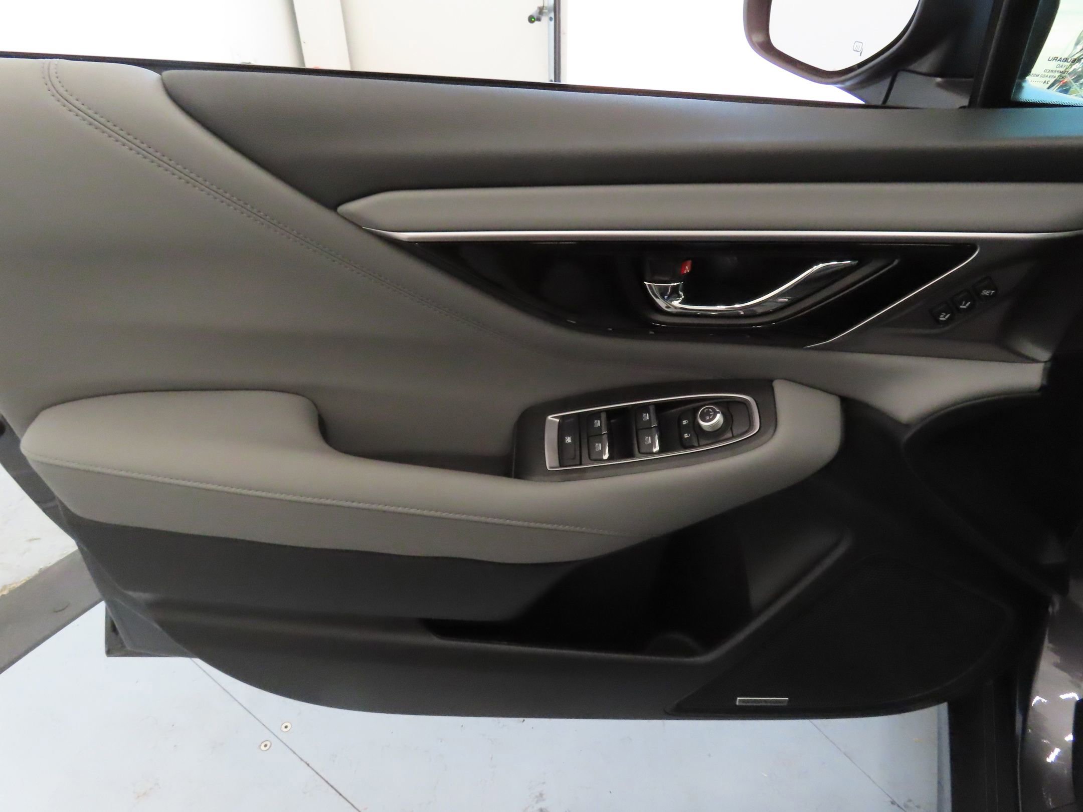 Certified 2025 Subaru Legacy Limited image 12