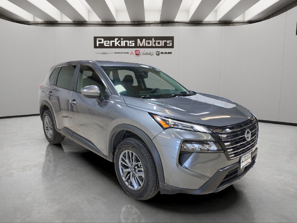 Used 2026 Nissan Rogue SV AWD/4WD image 8