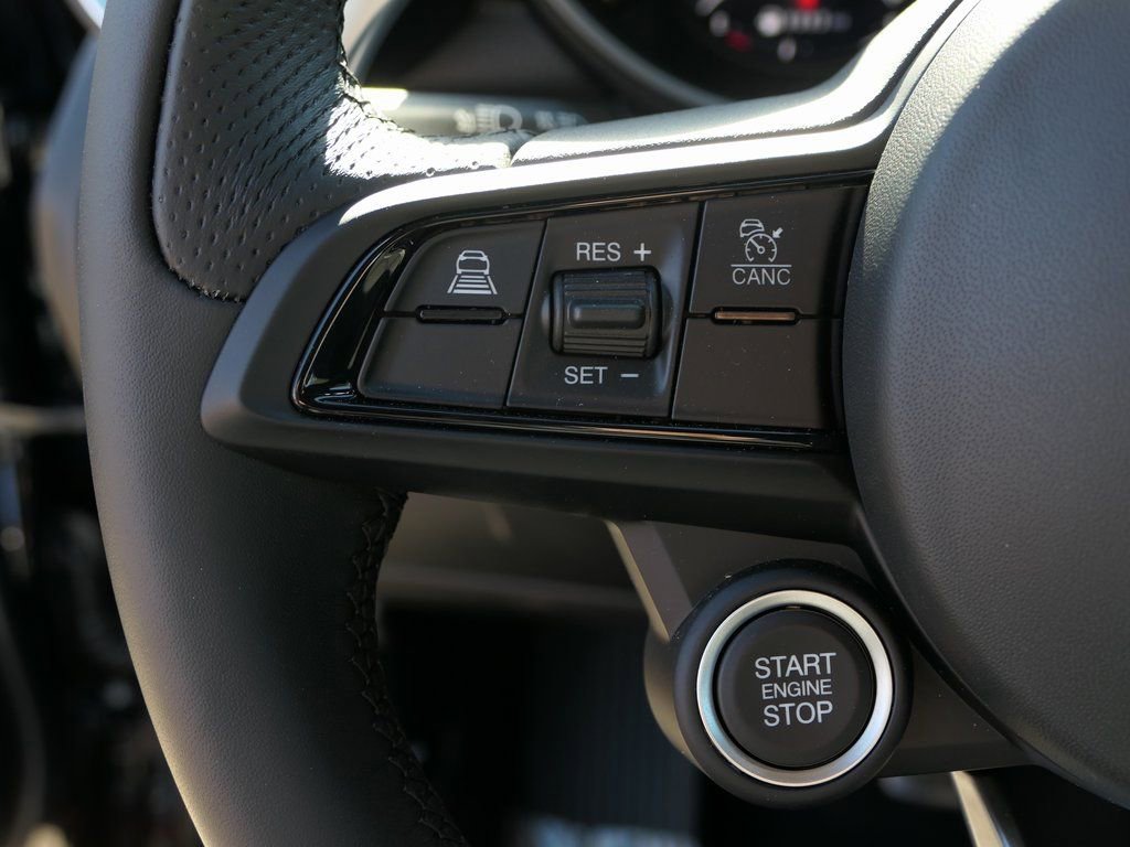 New 2024 Alfa Romeo Giulia Sprint image 15