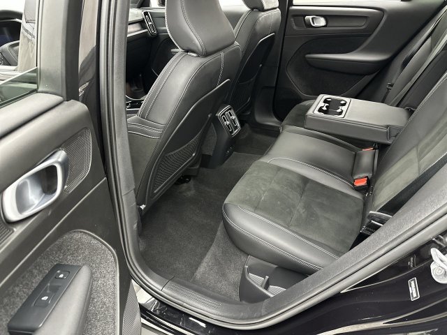 Used 2023 Volvo C40 P8 Recharge Plus w/ Climate Package AWD/4WD image 23