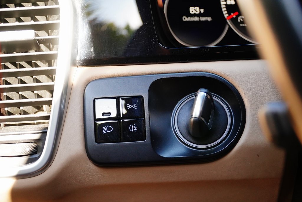 Used 2019 Porsche Cayenne S image 26