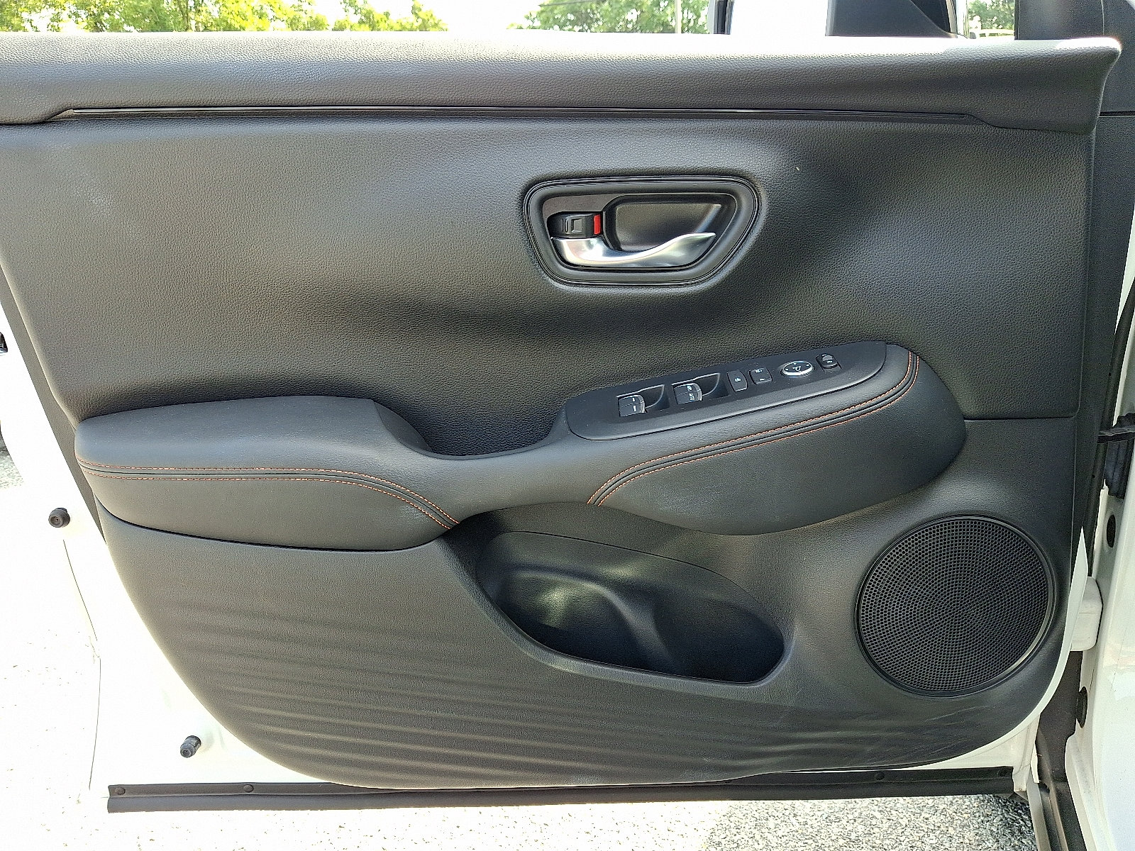 Used 2024 Honda HR-V Sport image 12