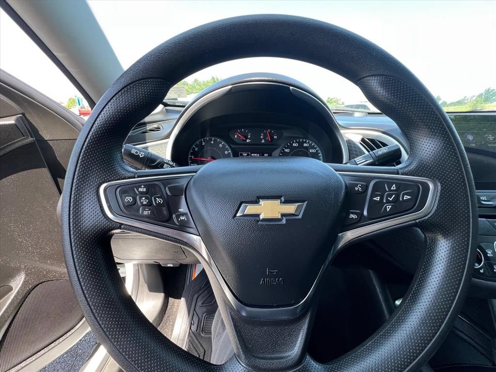 Used 2024 Chevrolet Malibu LT FWD image 17
