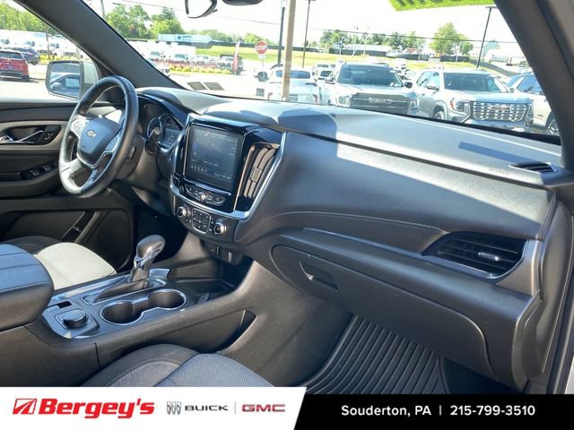 Used 2023 Chevrolet Traverse LT AWD/4WD image 32