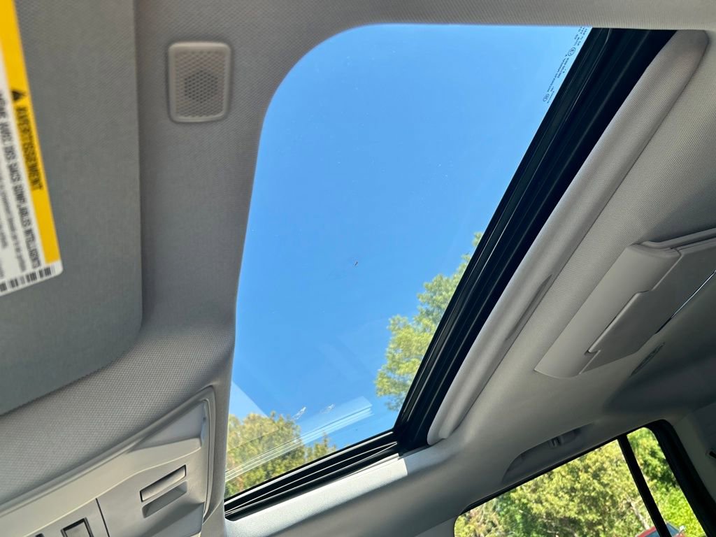 Used 2019 GMC Yukon XL Denali w/ Denali Ultimate Package image 32