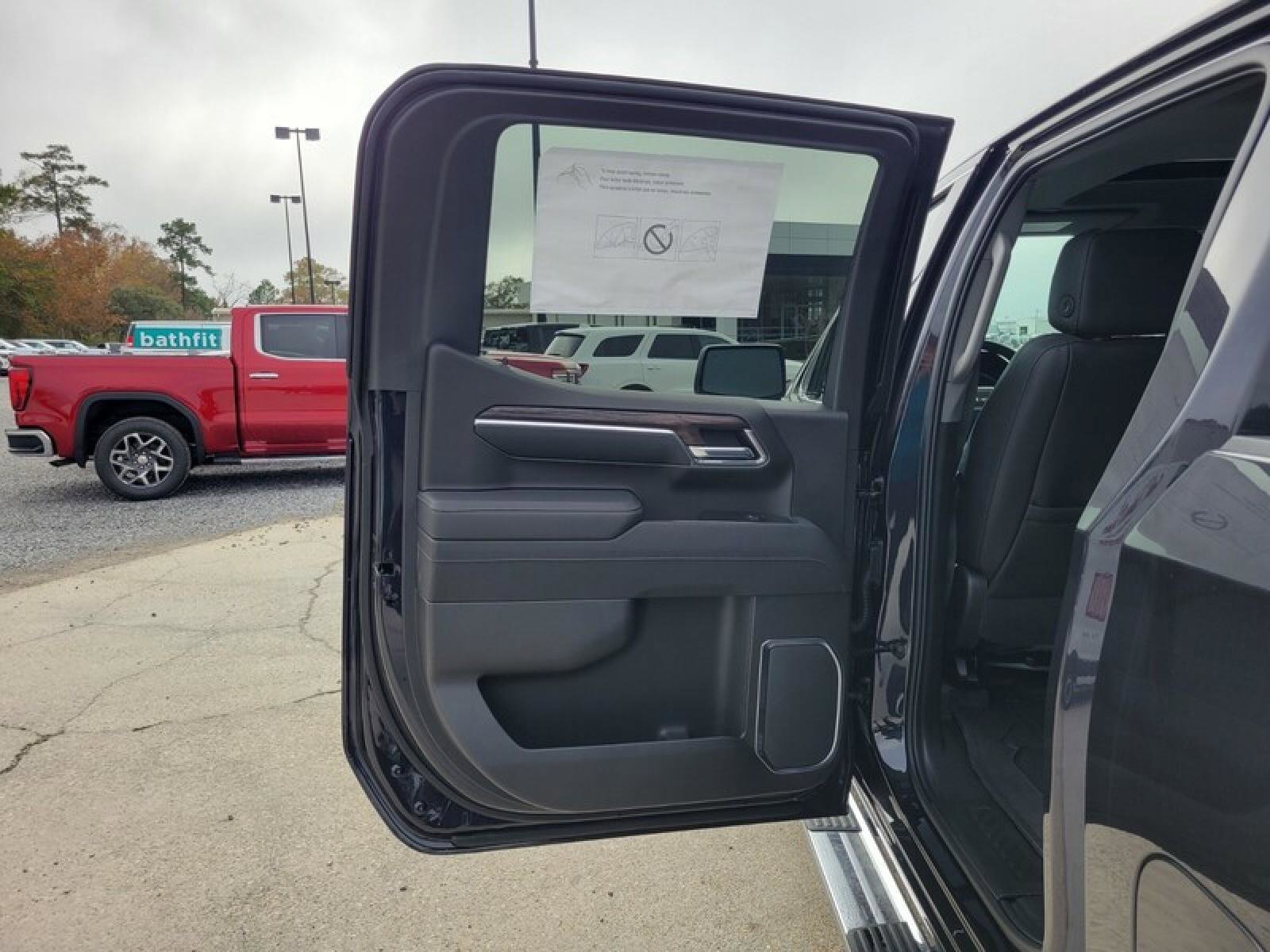 New 2026 GMC Sierra 1500 SLT w/ SLT Premium Plus Package image 29