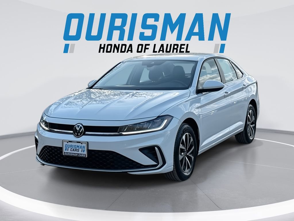 Used 2025 Volkswagen Jetta S image 1