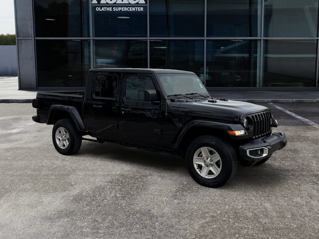 Used 2022 Jeep Gladiator Sport AWD/4WD image 11