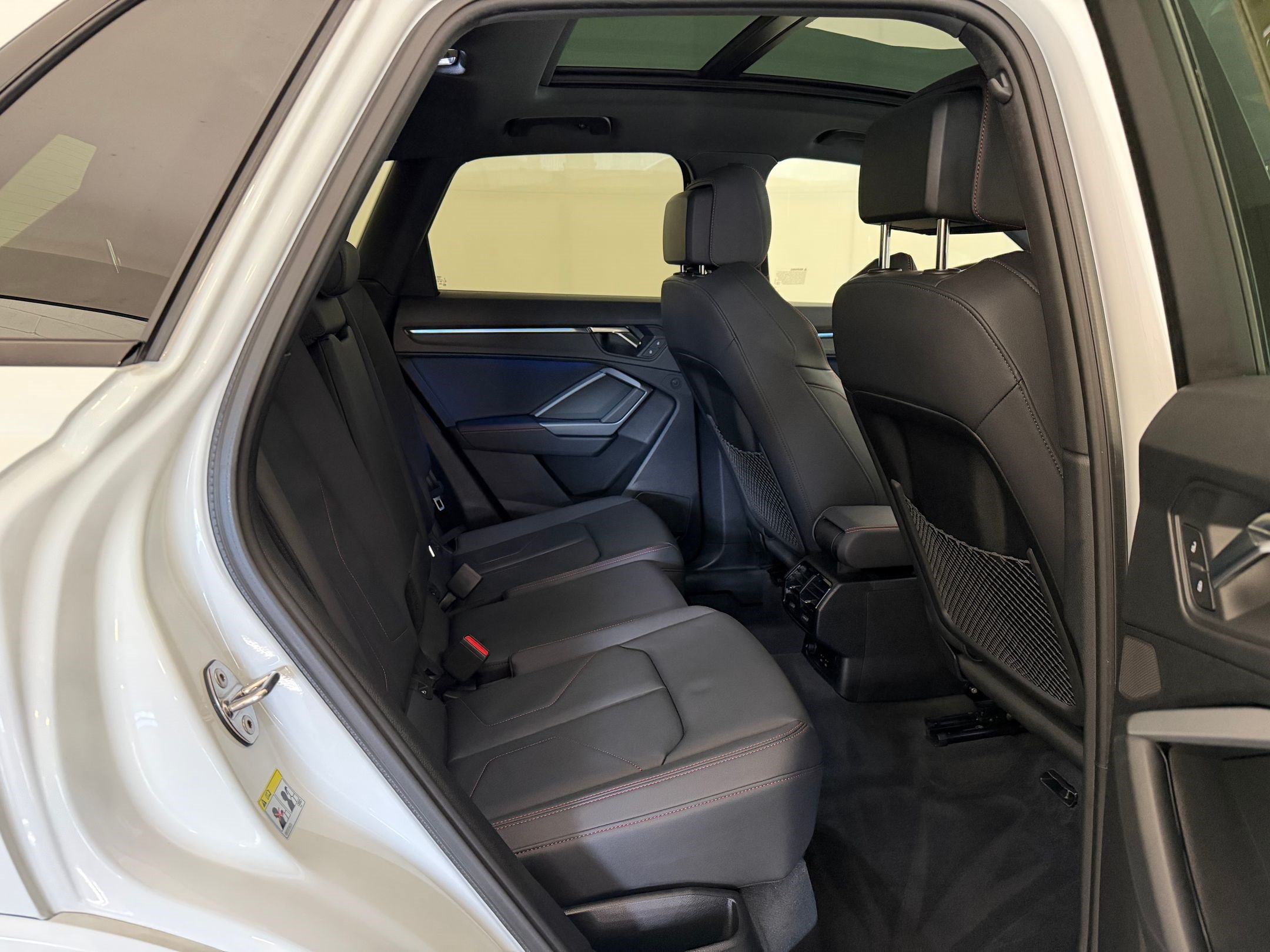 Certified 2025 Audi Q3 2.0T Premium Plus w/ Premium Plus Package AWD/4WD image 30