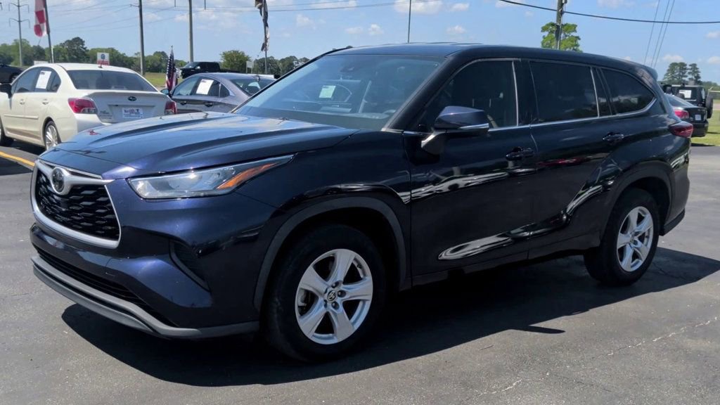 Used 2020 Toyota Highlander L FWD image 4