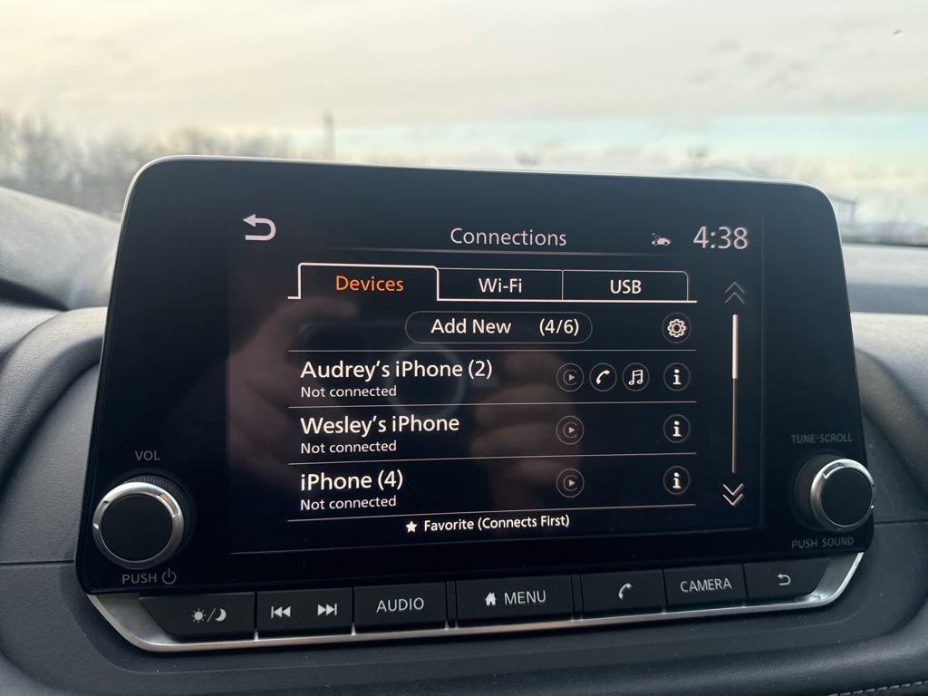 Used 2024 Nissan Rogue SV image 27