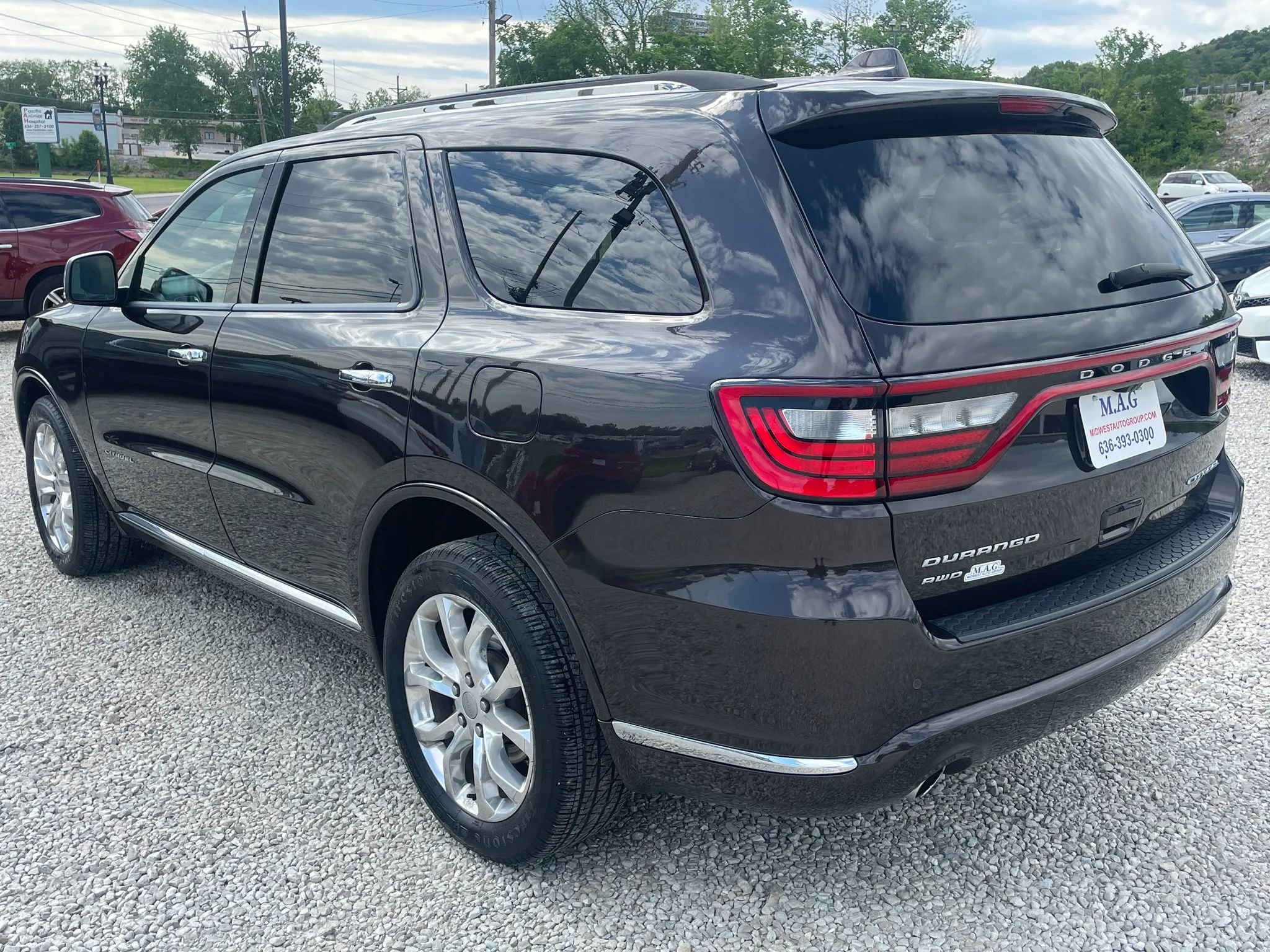 Used 2017 Dodge Durango Citadel w/ Technology Group AWD/4WD image 3