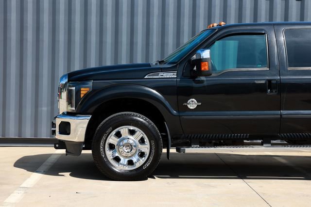 Used 2015 Ford F350 Lariat w/ Chrome Package image 30