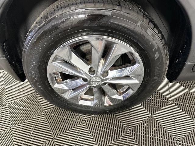 Used 2014 Nissan Rogue SV FWD image 9