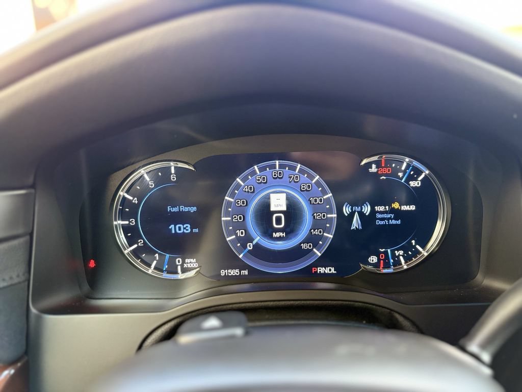 Used 2019 Cadillac Escalade Premium Luxury w/ LPO, Radiant Package RWD image 18