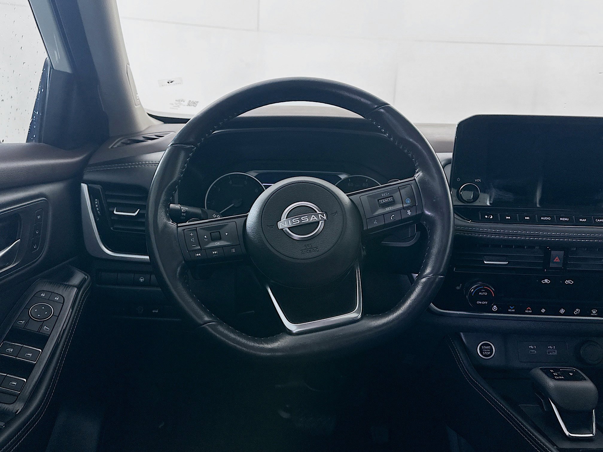 Used 2023 Nissan Rogue SL w/ SL Premium Package image 18