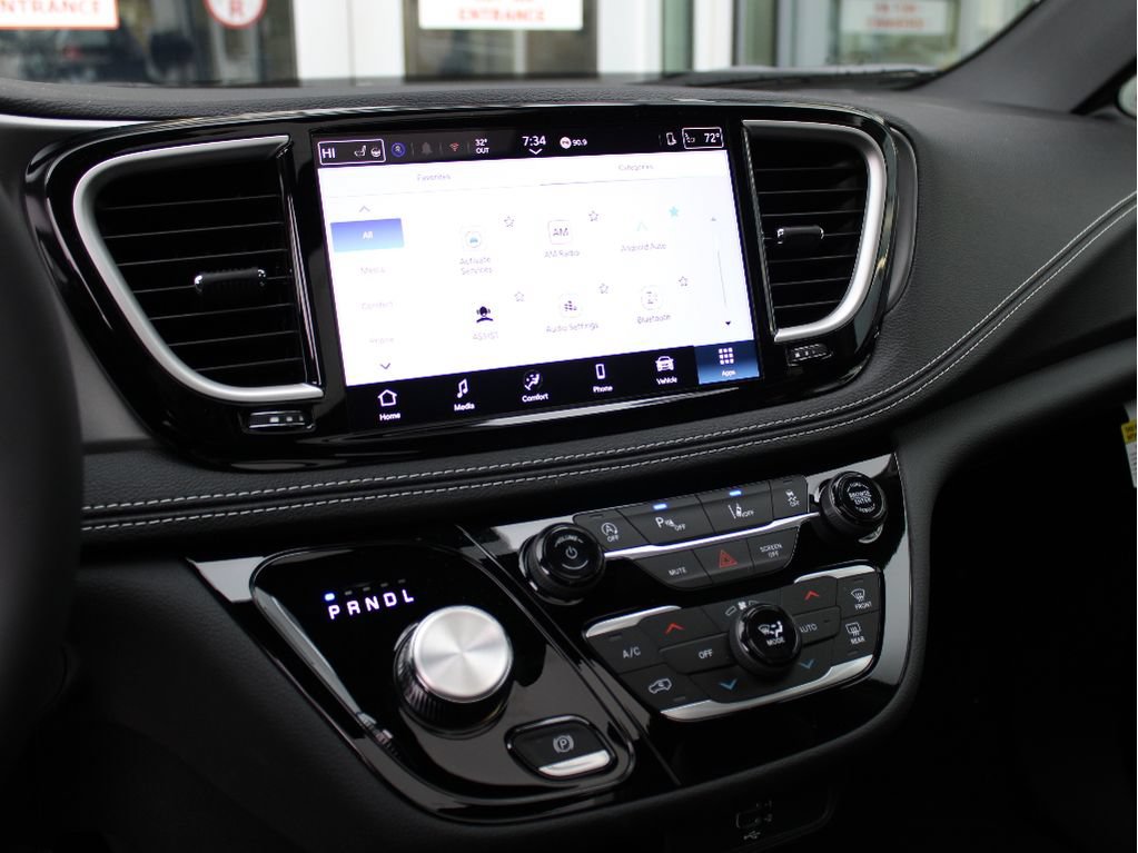 New 2026 Chrysler Pacifica Select AWD/4WD image 20