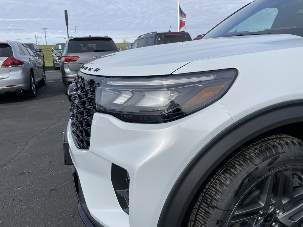 New 2026 Ford Explorer ST-Line w/ ST-Line Street Pack image 38