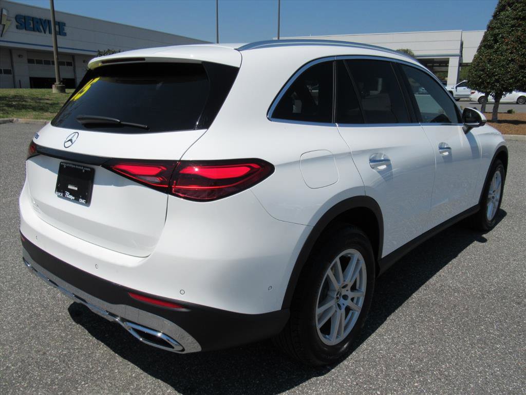 Used 2025 Mercedes-Benz GLC 300 image 7