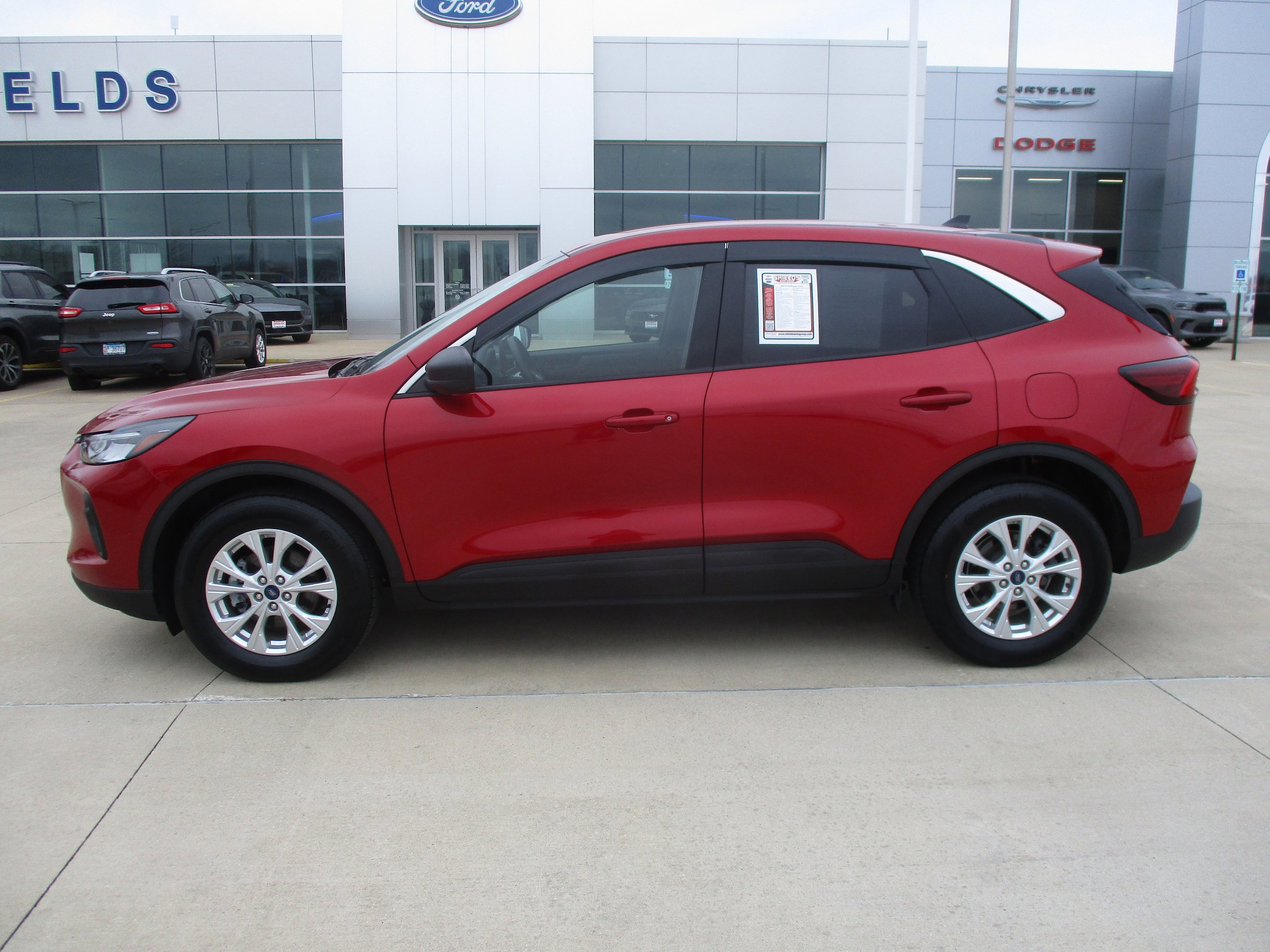 Used 2023 Ford Escape Active w/ Tech Pack #1 AWD/4WD image 3