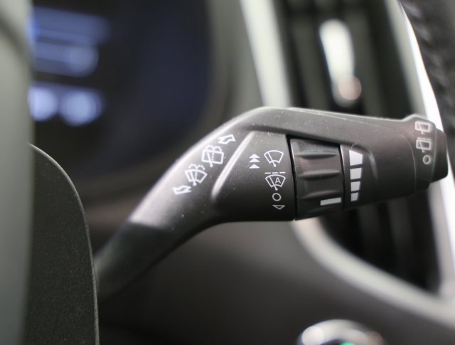 Used 2024 Ford Edge Titanium image 13