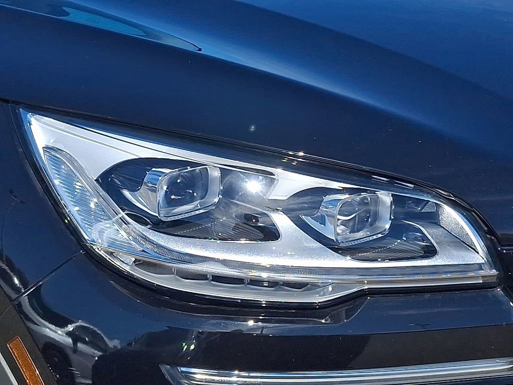 Used 2020 Lincoln Aviator Reserve w/ Equipment Group 202A image 10
