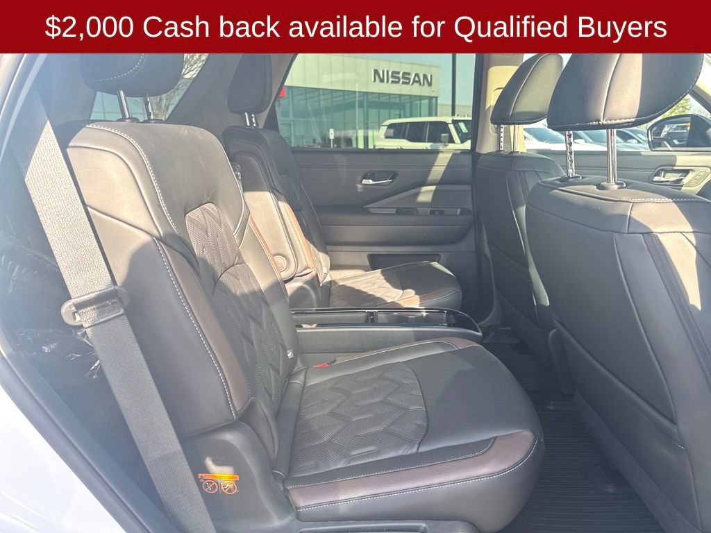 New 2026 Nissan Pathfinder Platinum image 41