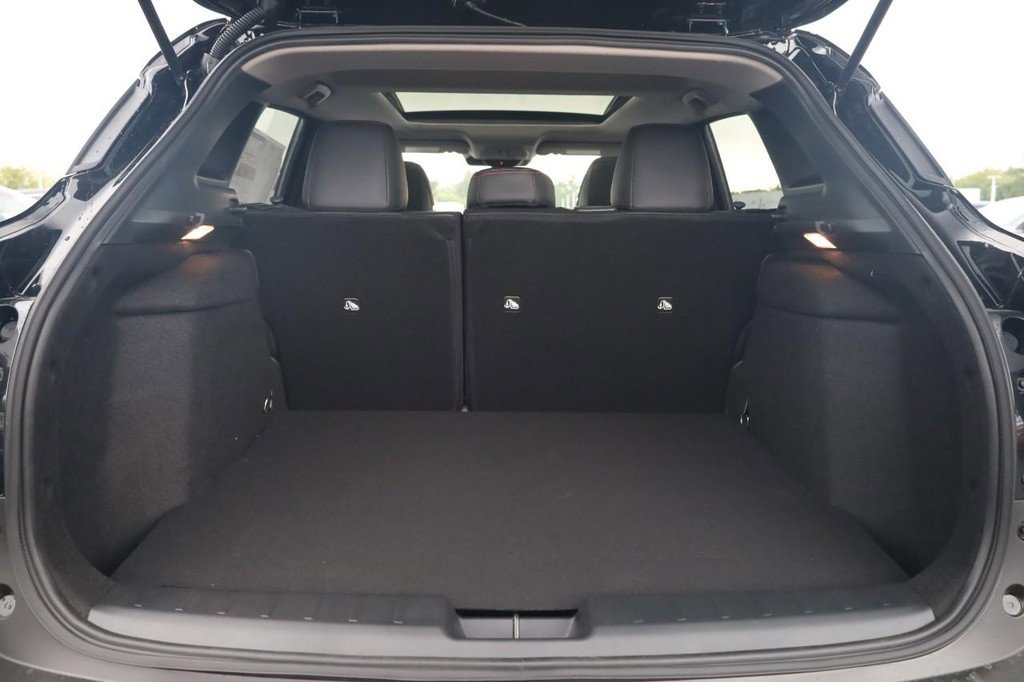 New 2026 Nissan Kicks SR w/ SR Premium Package image 7