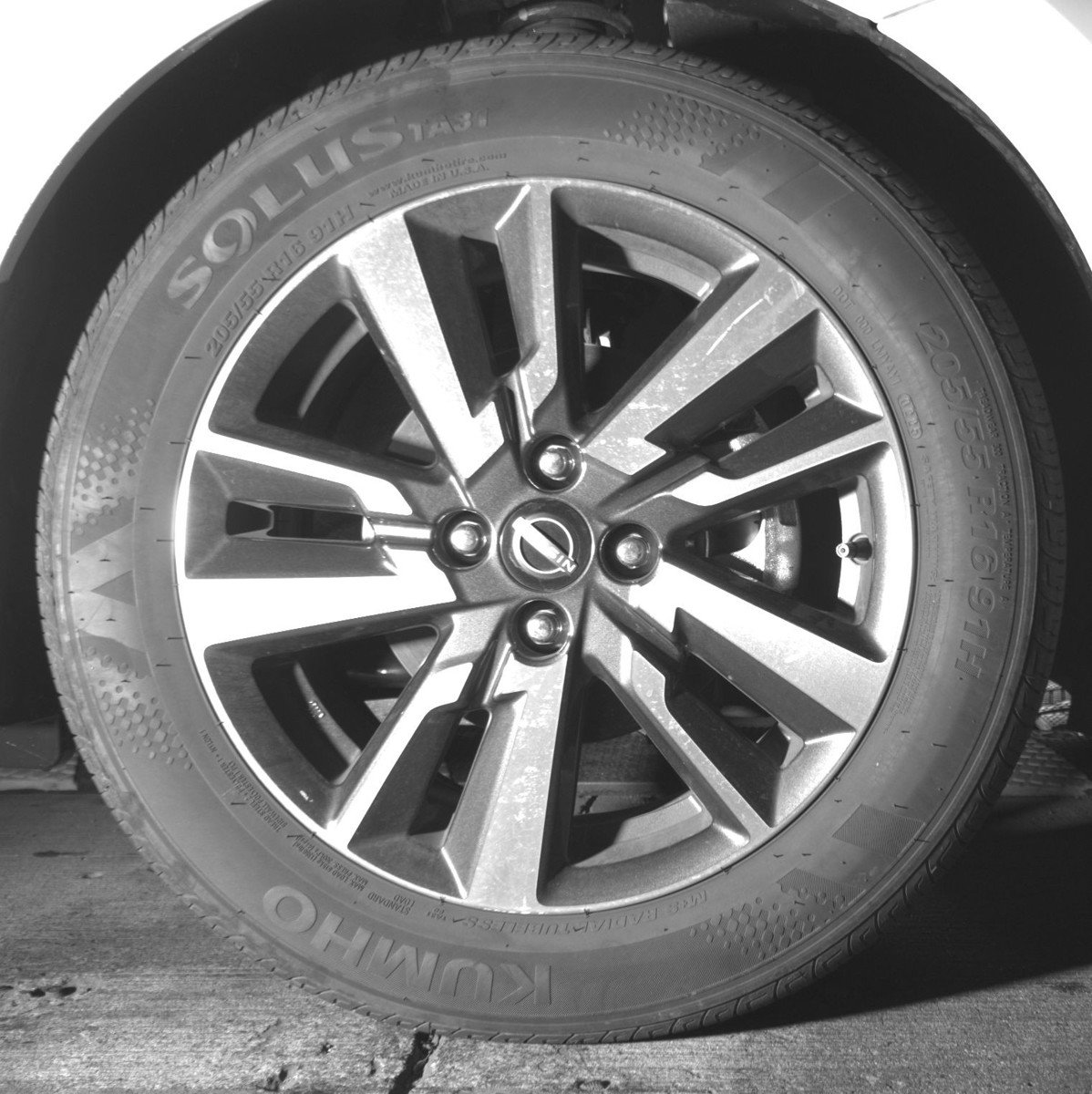 Used 2025 Nissan Versa SV FWD image 13