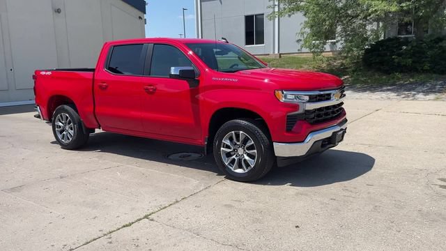 Used 2026 Chevrolet Silverado 1500 LT AWD/4WD image 2