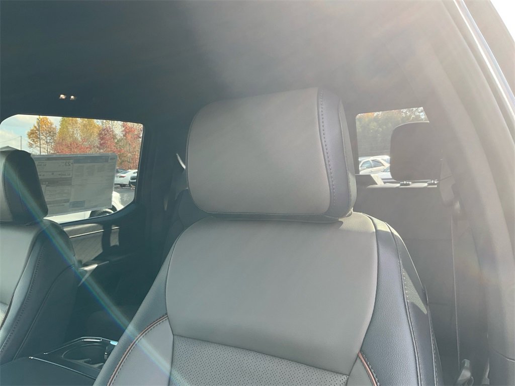 New 2025 Ford F150 Lariat w/ Equipment Group 501A Mid image 17