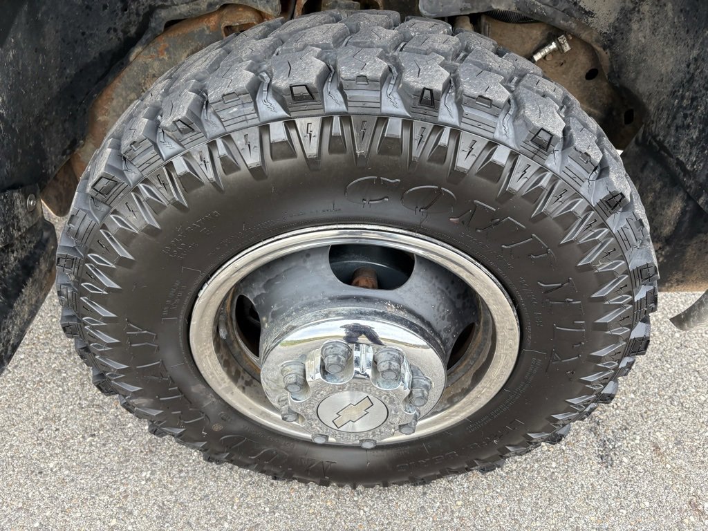 Used 2005 Chevrolet Silverado 3500 LT w/ Heavy-Duty Power Package image 18