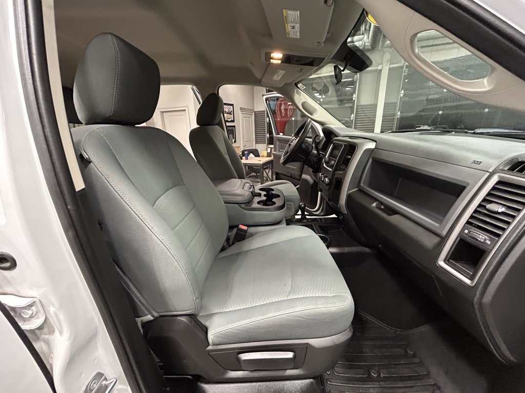 Used 2018 RAM 2500 Tradesman w/ Chrome Appearance Group image 35