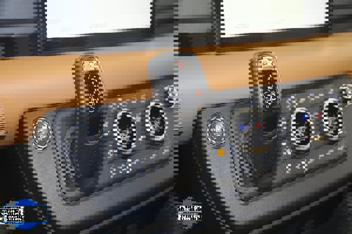 Used 2024 Land Rover Defender 110 X-Dynamic SE image 7