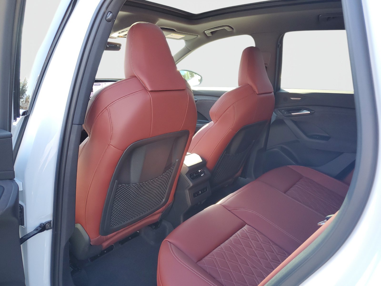 New 2027 Audi SQ6 e-tron Prestige AWD/4WD image 14