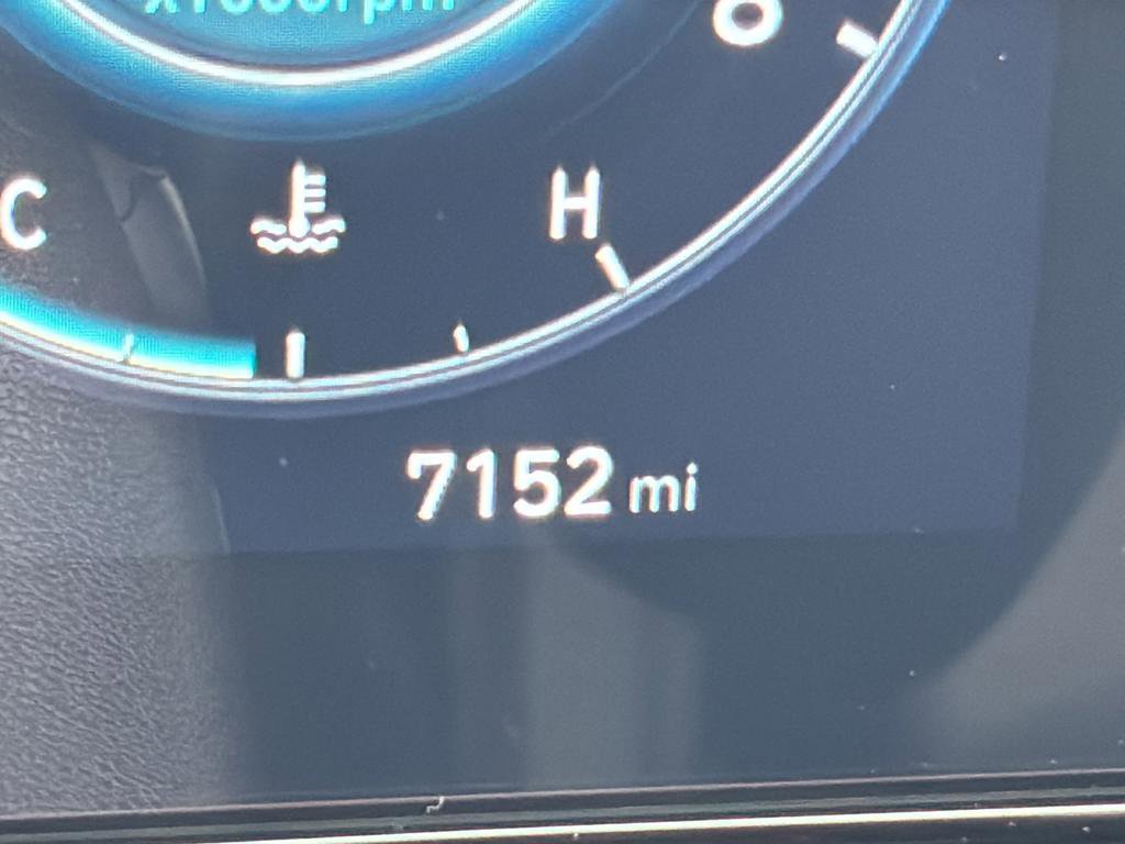 Certified 2025 Hyundai Elantra Limited image 30