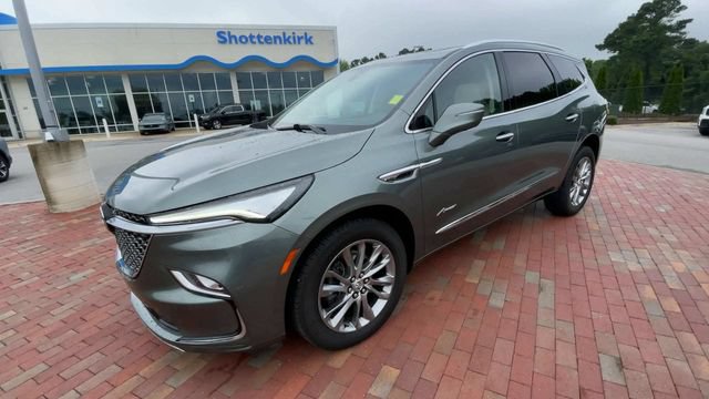 Used 2023 Buick Enclave Avenir FWD image 5