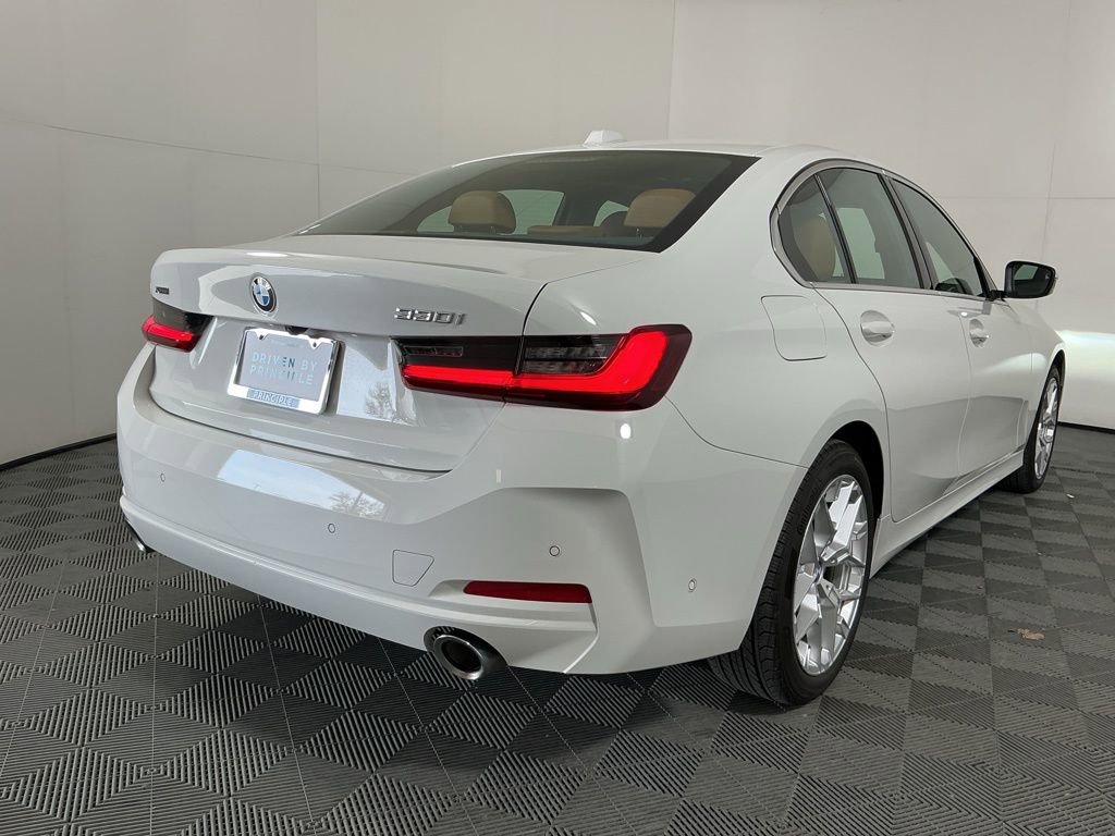Certified 2025 BMW 330i xDrive Sedan w/ M Sport Package AWD/4WD image 7