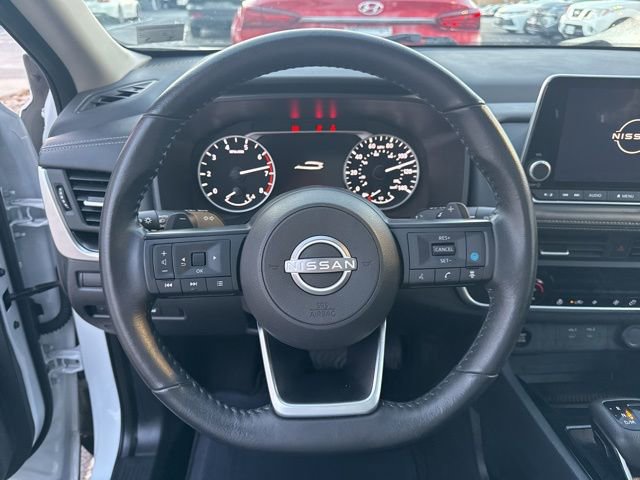 Used 2024 Nissan Rogue SV w/ SV Premium Package image 17