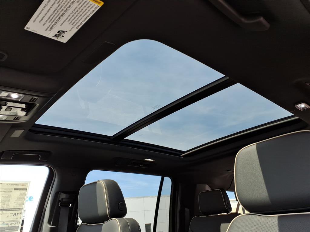 New 2026 Chevrolet Suburban Premier w/ Sun And Tow Package AWD/4WD image 6