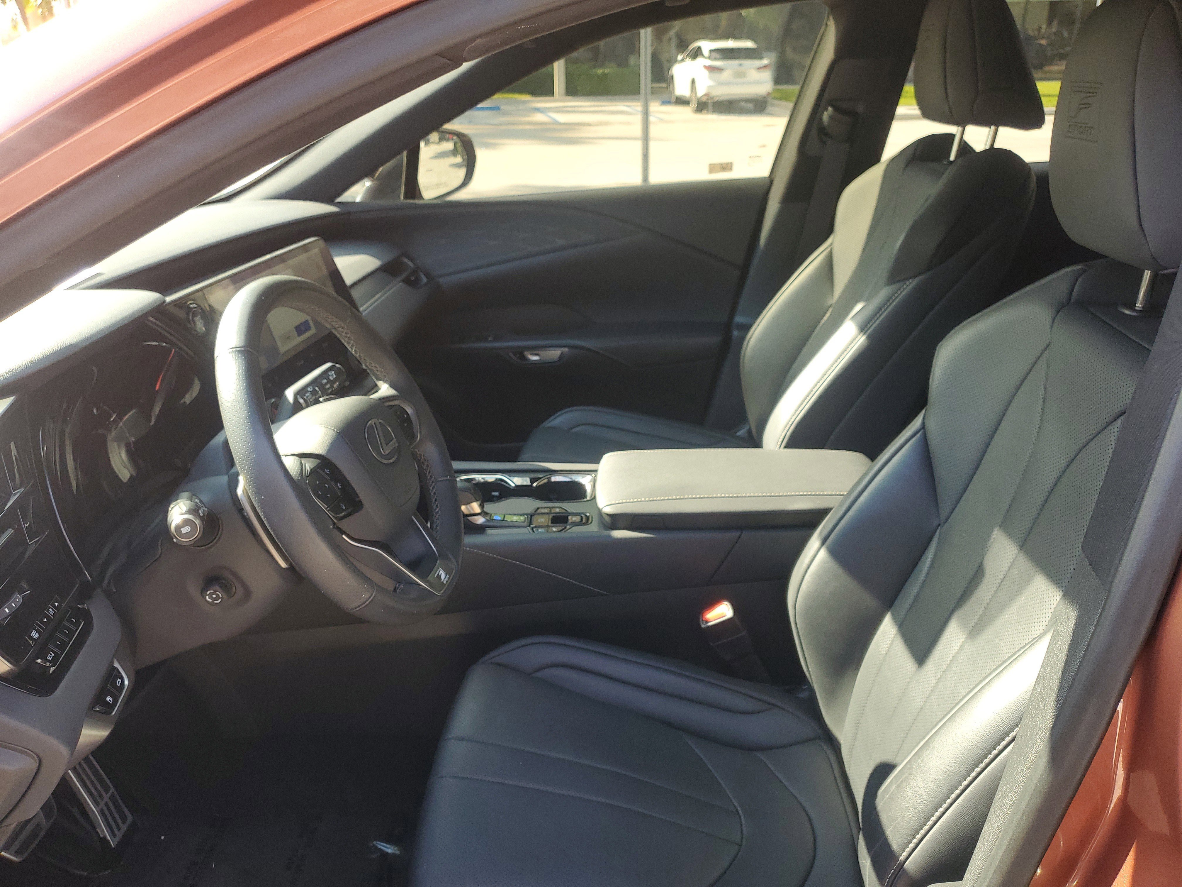 Used 2024 Lexus RX 350 F Sport w/ Convenience Package image 20