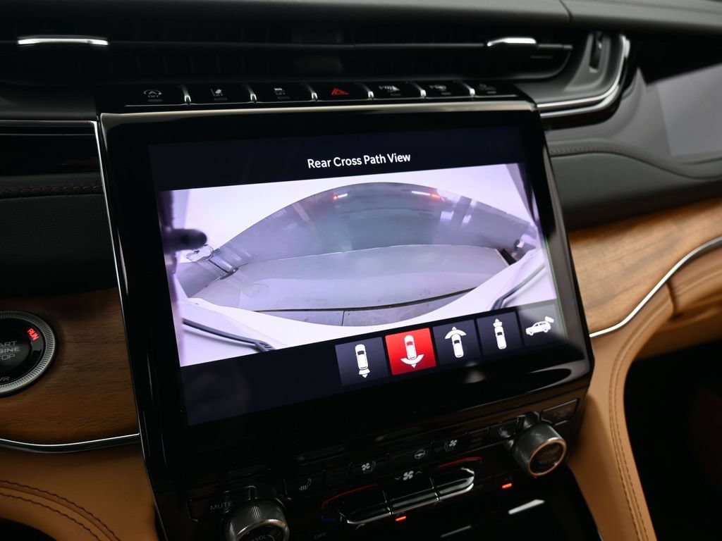 New 2025 Jeep Grand Cherokee L Summit AWD/4WD image 39