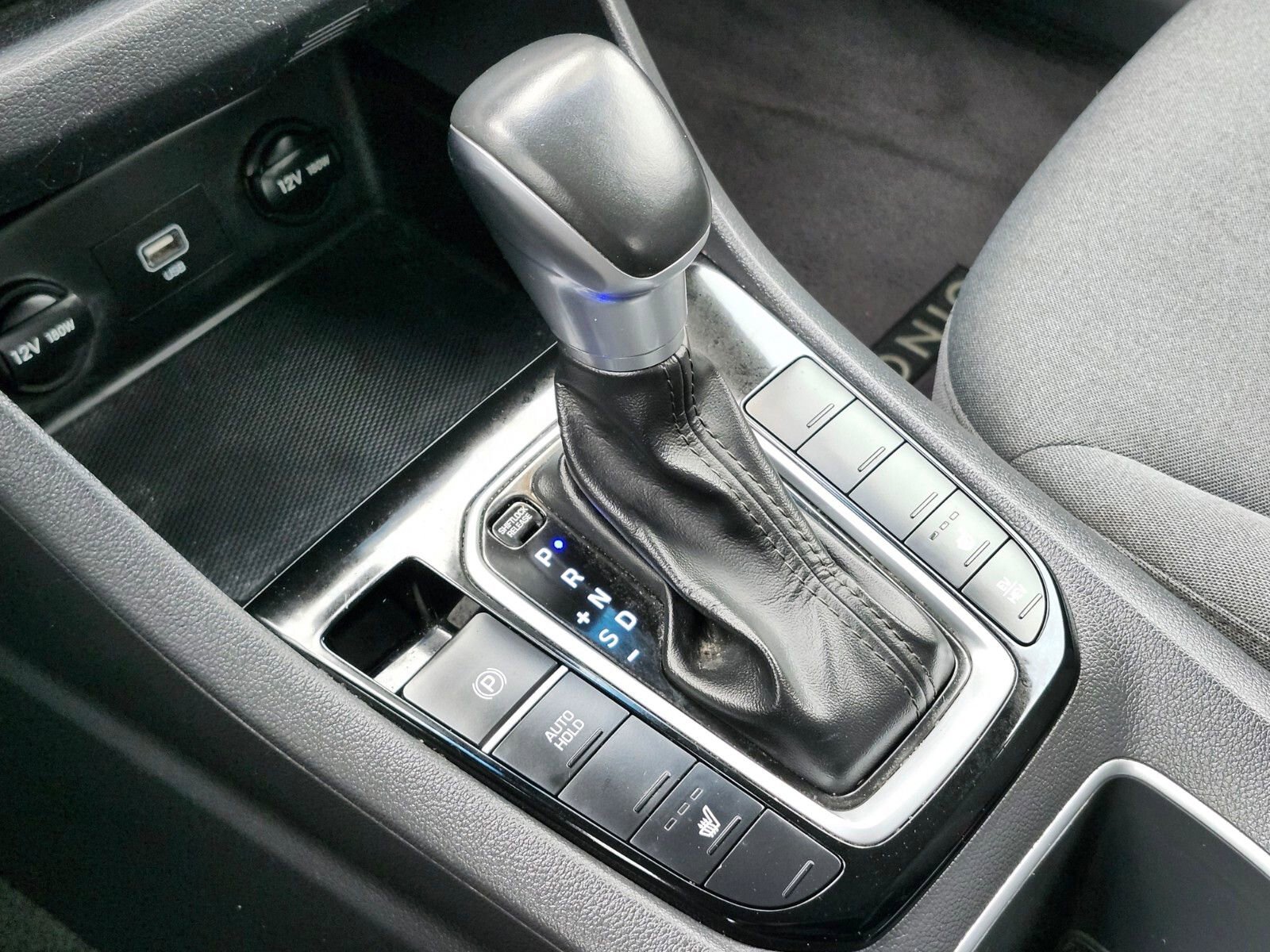 Used 2021 Hyundai Ioniq SE image 26