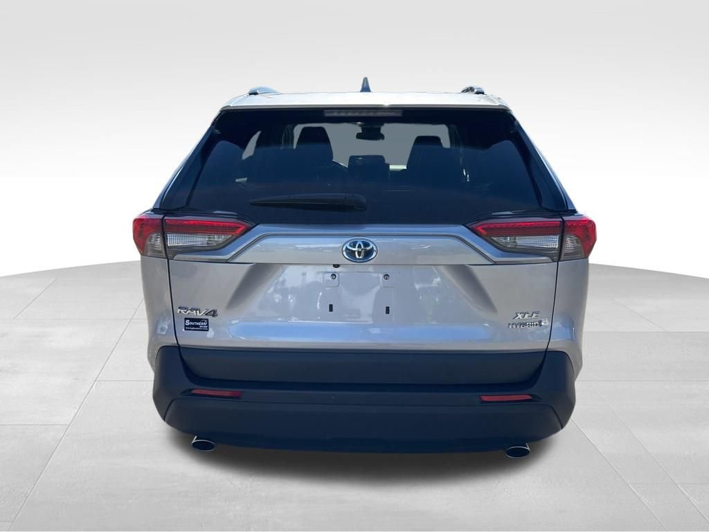 Used 2024 Toyota RAV4 XLE image 31